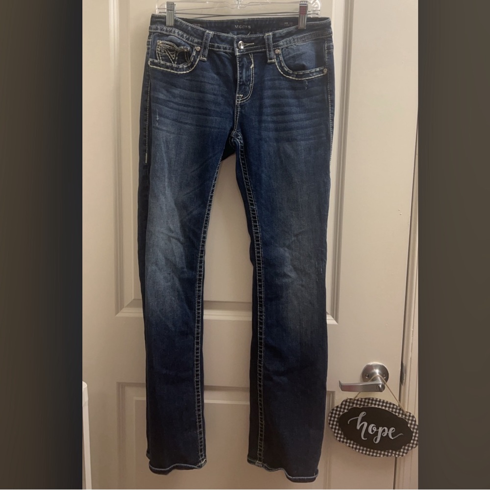 Pre owned Viggos jeans - size 29 length 33. Cute w boots.